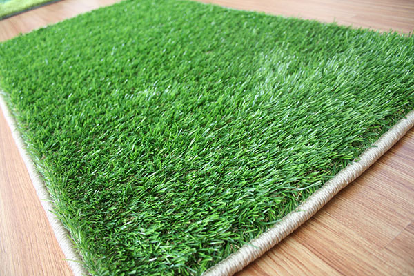 人造草坪与地毯之间的异同